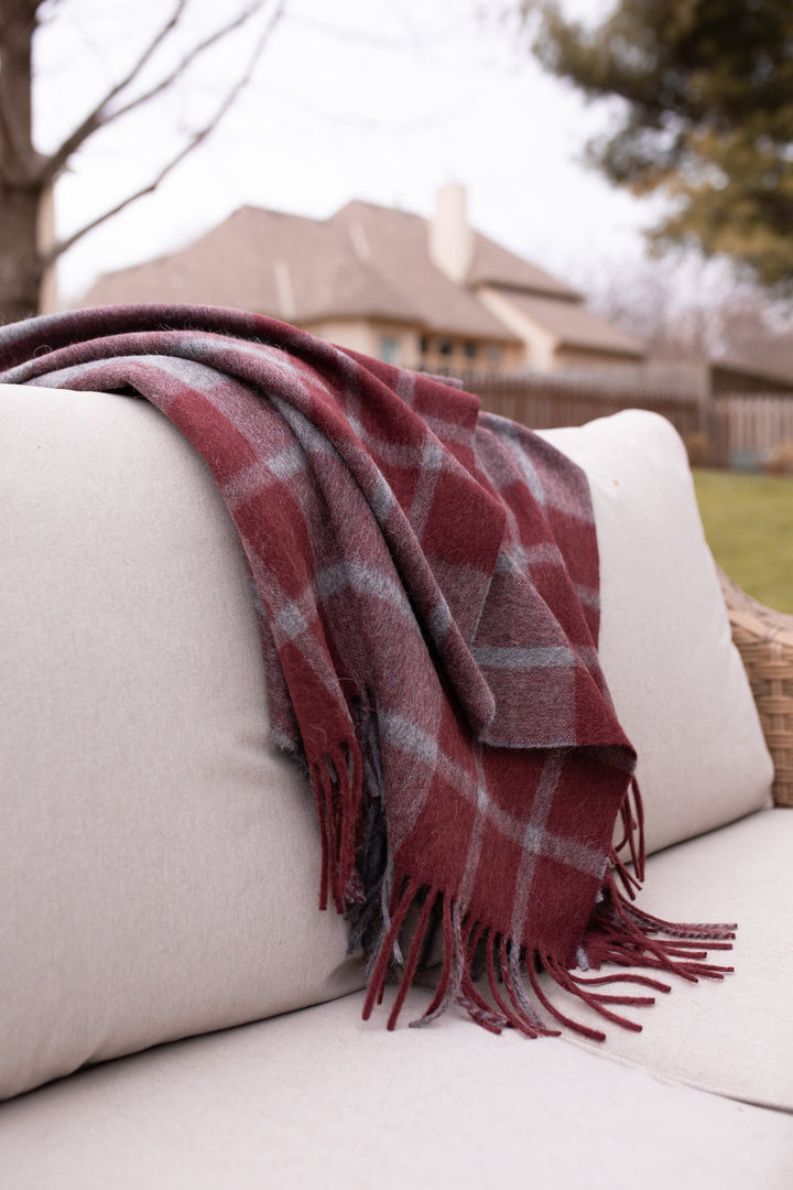 ESTANCIA Alpaca Blend Throw | Grey Wine