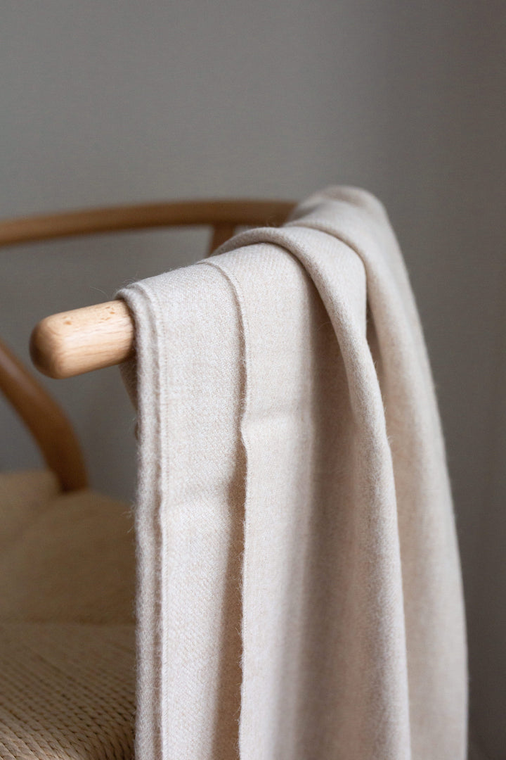 ENCANTO Alpaca Throw | Alabaster