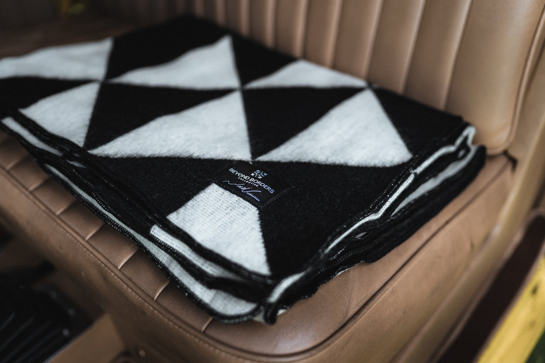 NEVADO Blanket | Natural Black